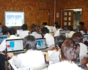 企業研修のシーン
